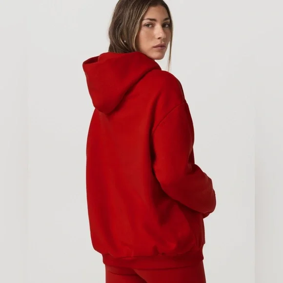 NWT Vuori Women's Restore Oversized (OS) Hoodie in Cherry - Picture 3 of 10
